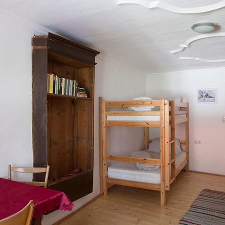 Romedihof Backpacker Hostel Karrosten Exterior photo